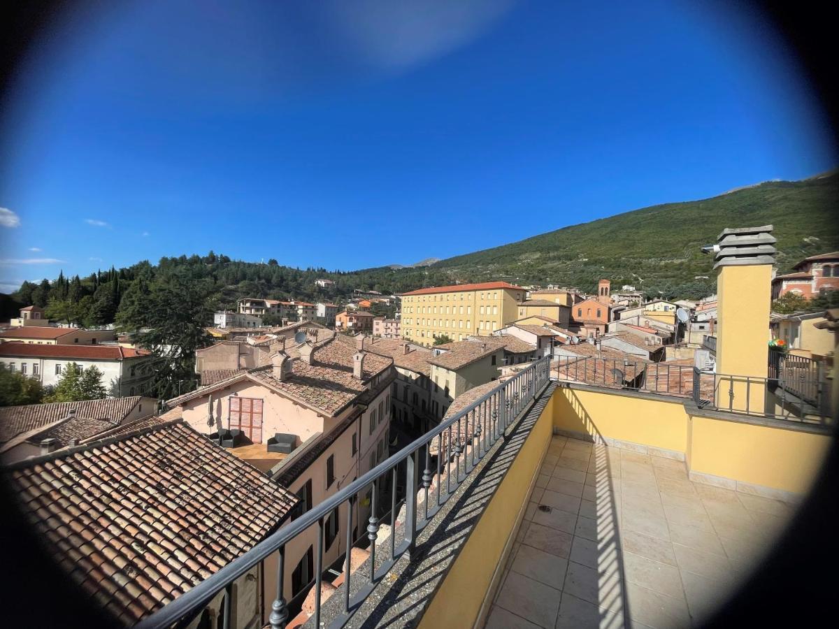Casa Vacanze Onelia Villa Gualdo Tadino Buitenkant foto